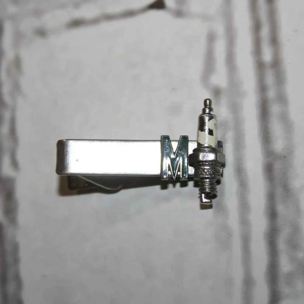 Vintage sculptural off—each